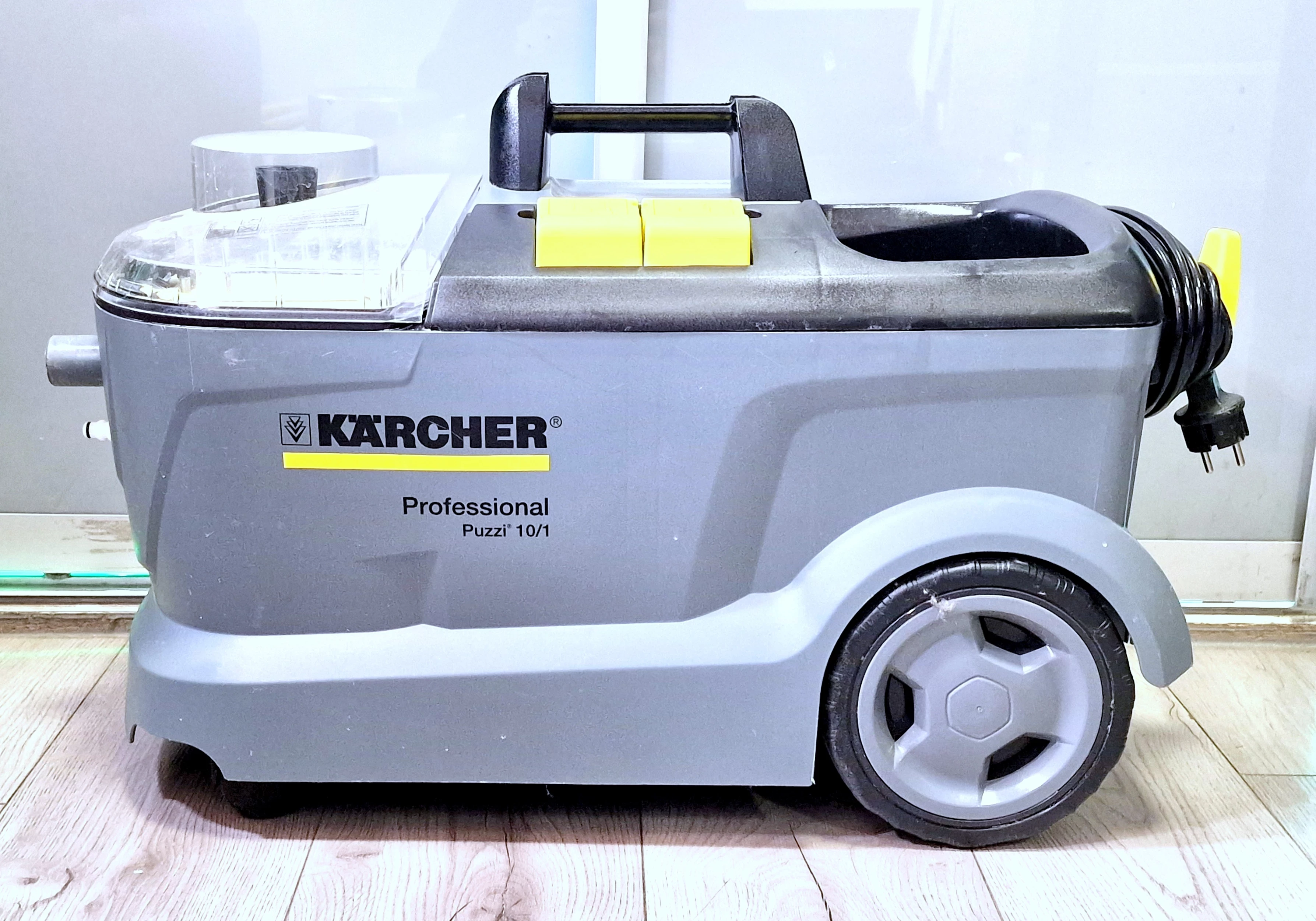 ODKURZACZ PIORĄCY KARCHER PUZZI 10/1 | Odkurzacze piorące | Loombard.pl