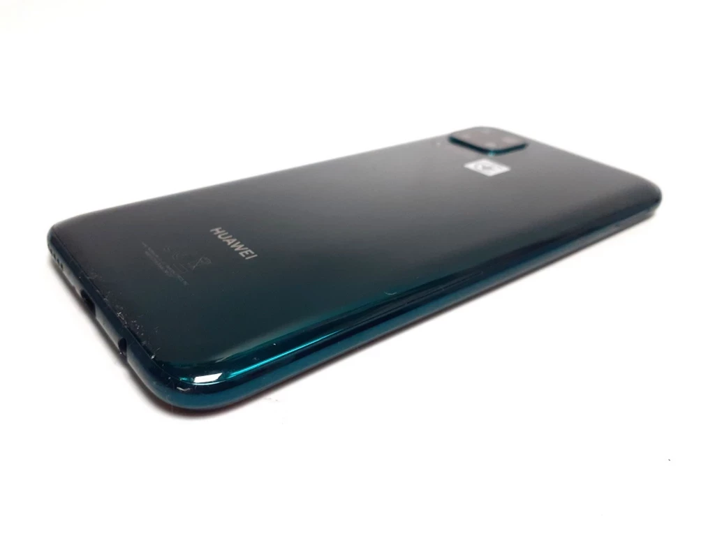 telefon-huawei-p40-lite-przekatna-ekranu-640
