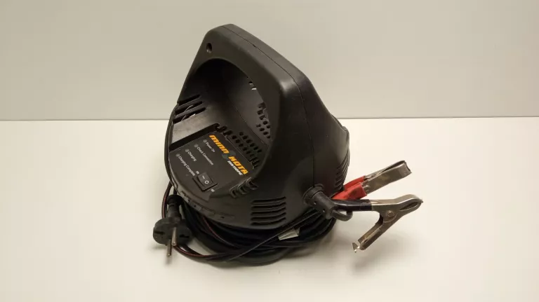 PROSTOWNIK AKUMULATORA MINN KOTA MK-110PE 10A 12V
