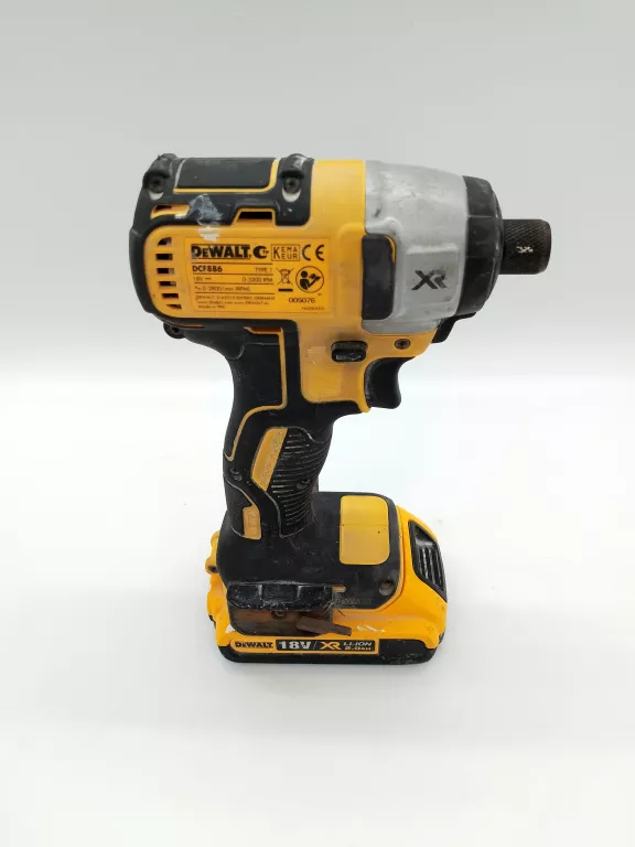 ZAKRĘTARKA DEWALT DCF 886