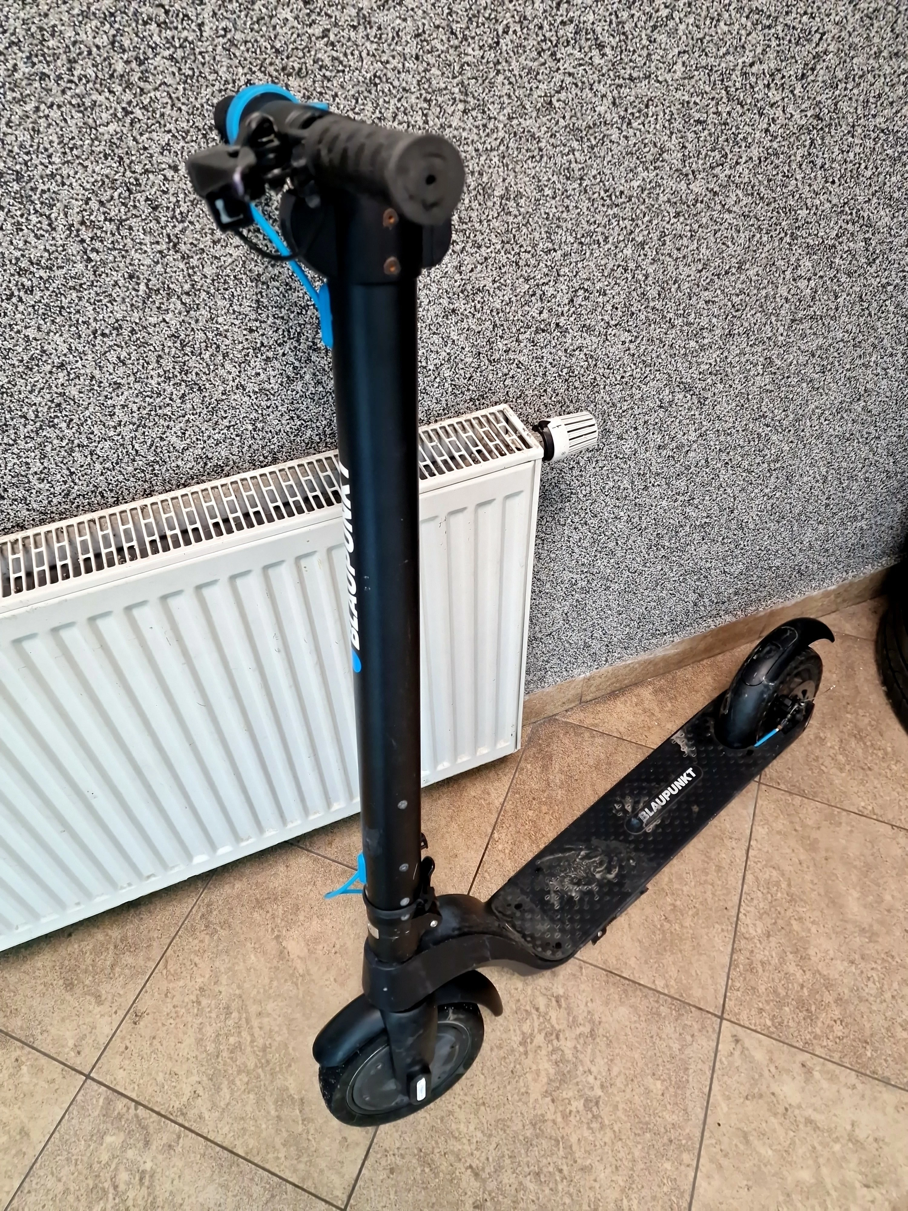 hulajnoga-elektryczna-blaupunkt-esc-808-stan-uzywany