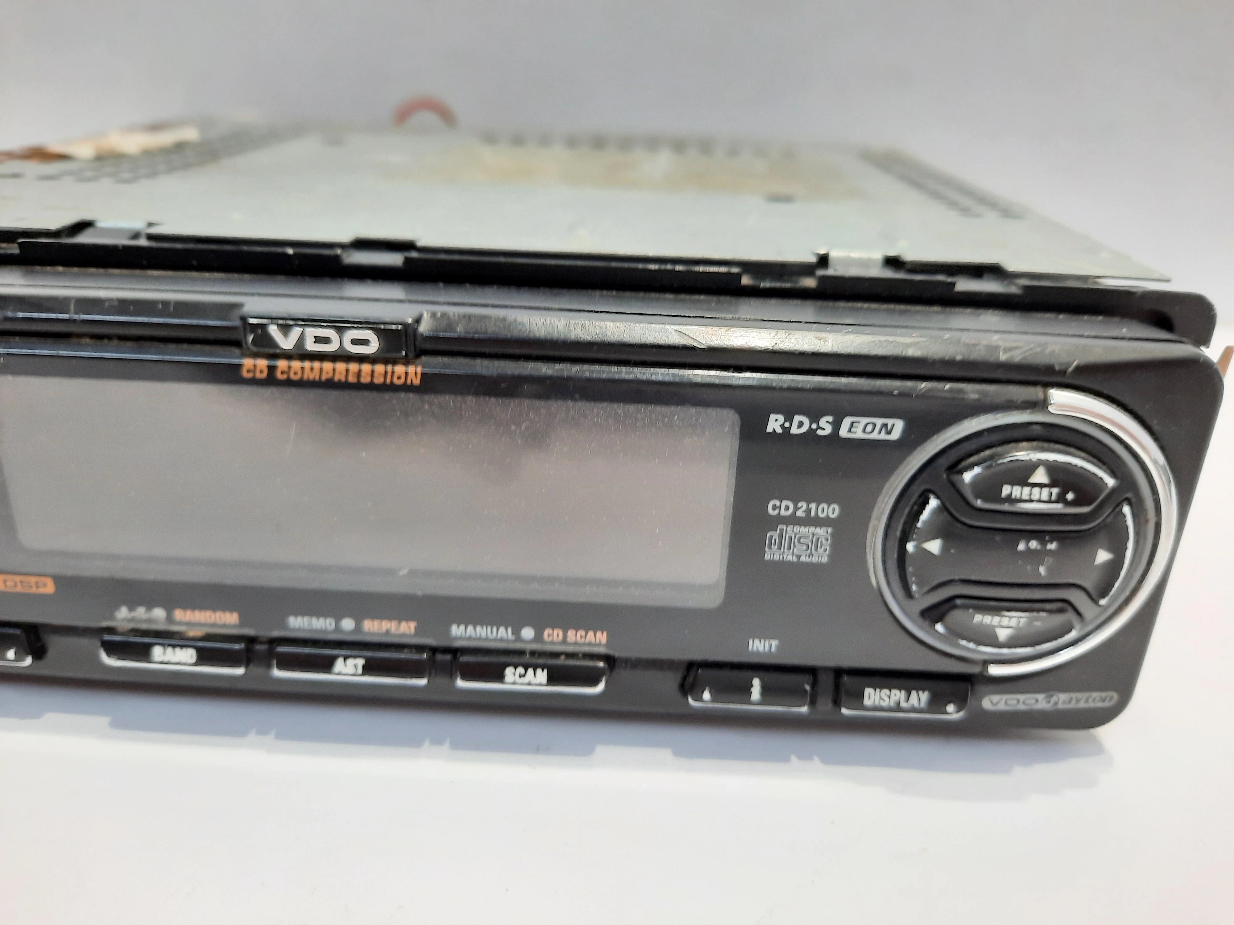 radio-samochodowe-vdo-dayton-marka-vdo