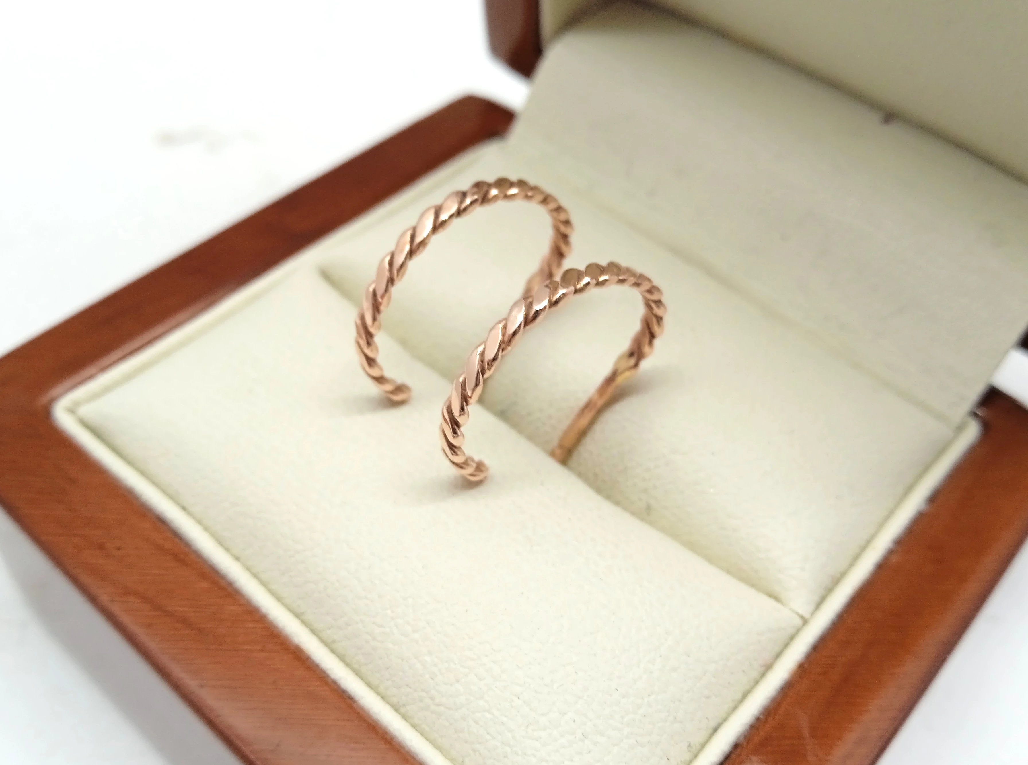 zlote-kolczyki-58518g-waska-2-laziska-gorne