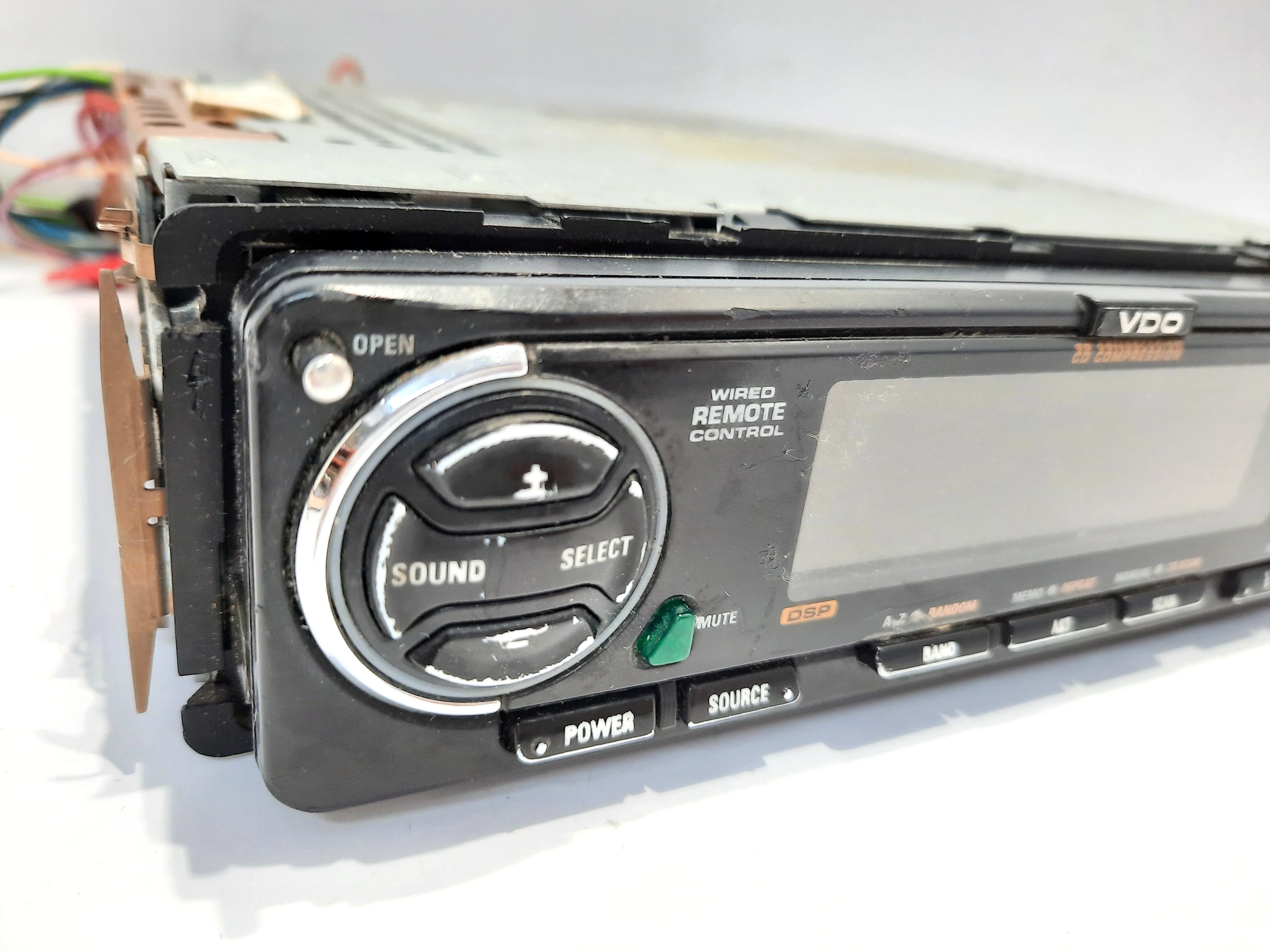 radio-samochodowe-vdo-dayton-stan-uzywany