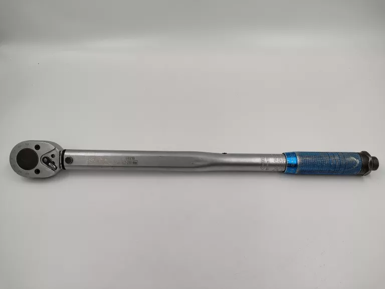 KLUCZ DYNAMOMETRYCZNY CORONA 42-210NM 1/2 C8210