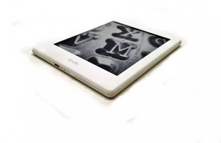 CZYTNIK EBOOKÓW AMAZON KINDLE SY69JL + ŁAD + ETUI
