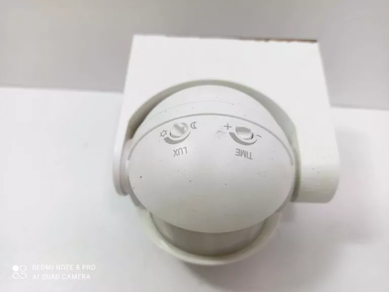 scienny-czujnik-ruchu-zmierzchu-stan-uzywany