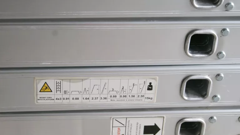 drabina-aluminiowa-skladana-przegubowa-material-aluminium