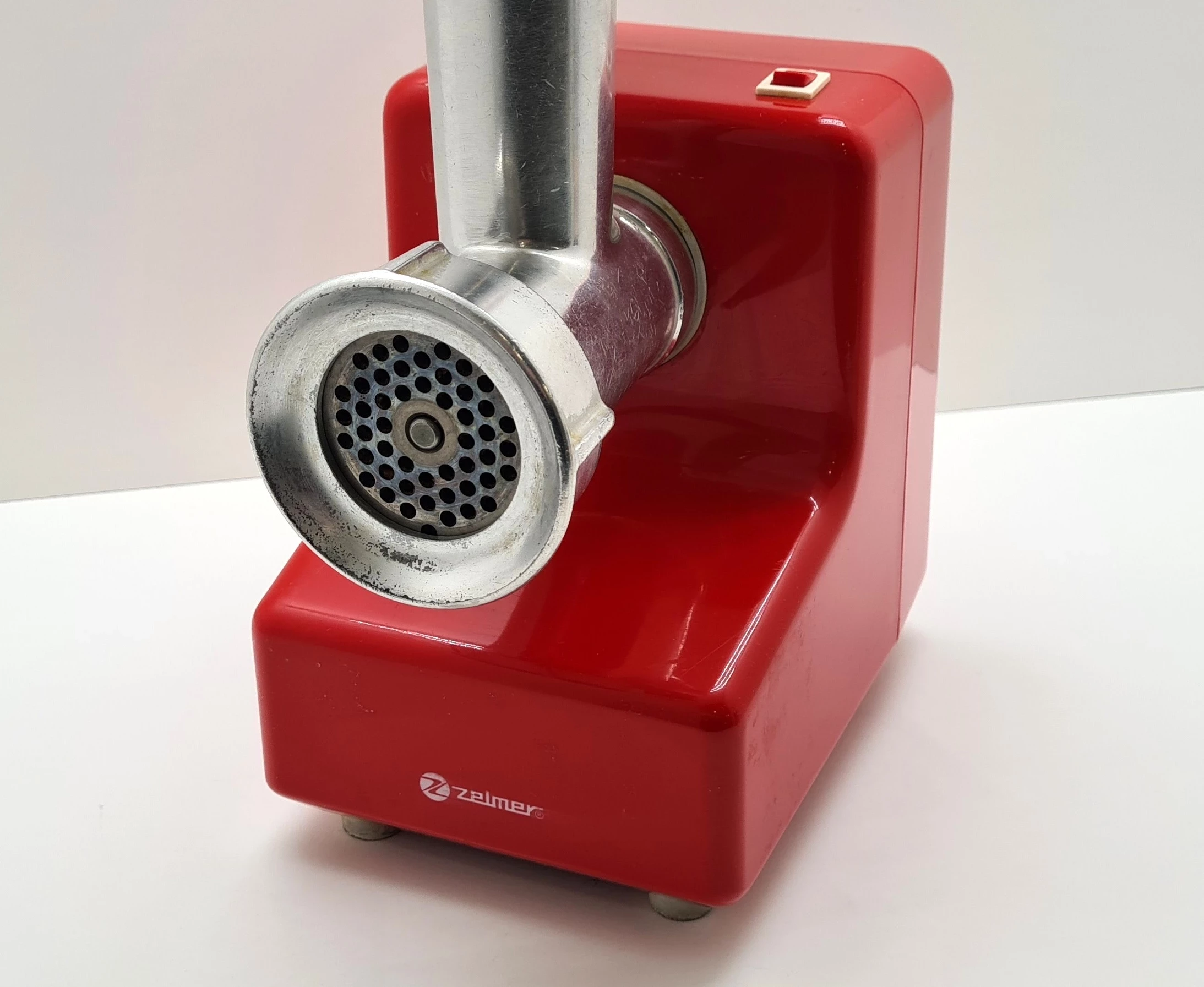 maszynka-do-mielenia-miesa-zelmer-5865-kolor-dominujacy-czerwony