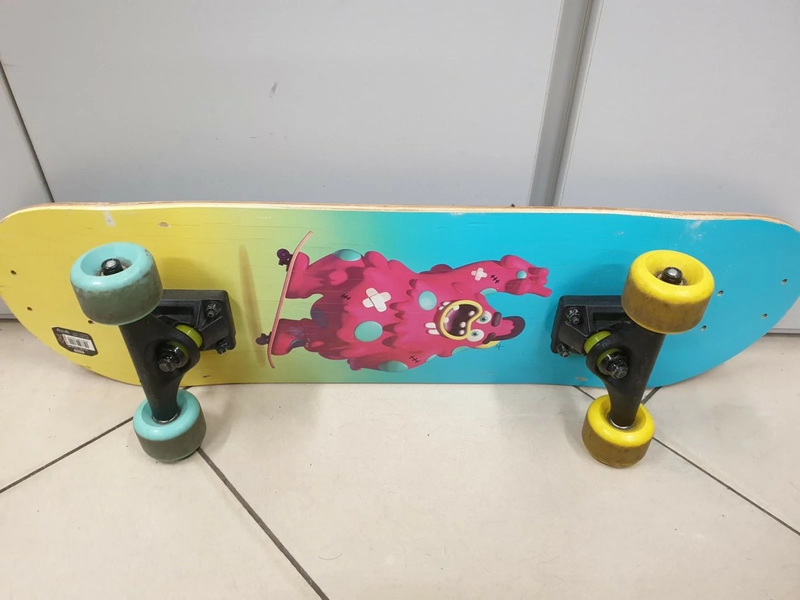 deskorolka-dla-dzieci-oxelo-play-120-skate-kolor-wielokolorowy