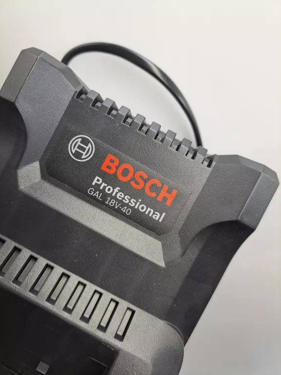 KLUCZ UDAROWY BOSCH GDS 250-LI 8V 3.0AH 2X AKUM.