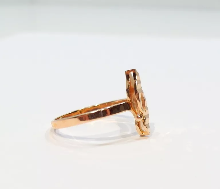 ZŁOTY PIERŚCIONEK CIEKAWY KSZTAŁT PRP.585 R. 20