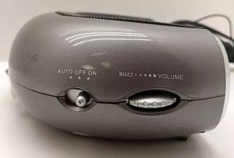 RADIO AKAI AR105