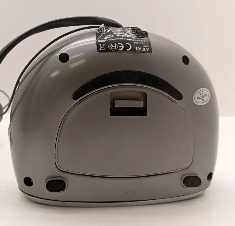 RADIO AKAI AR105