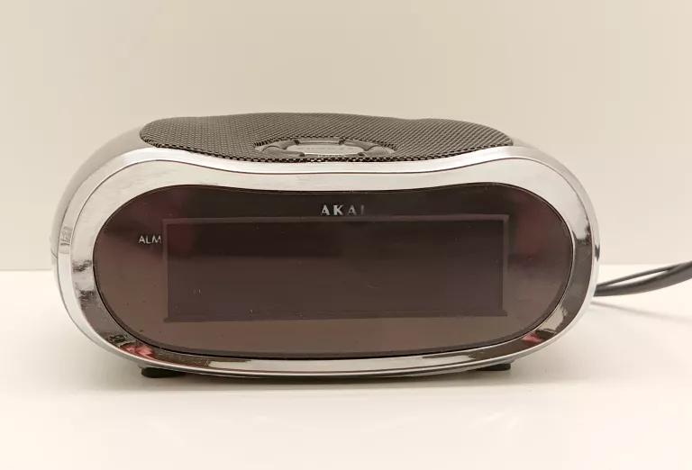 RADIO AKAI AR105
