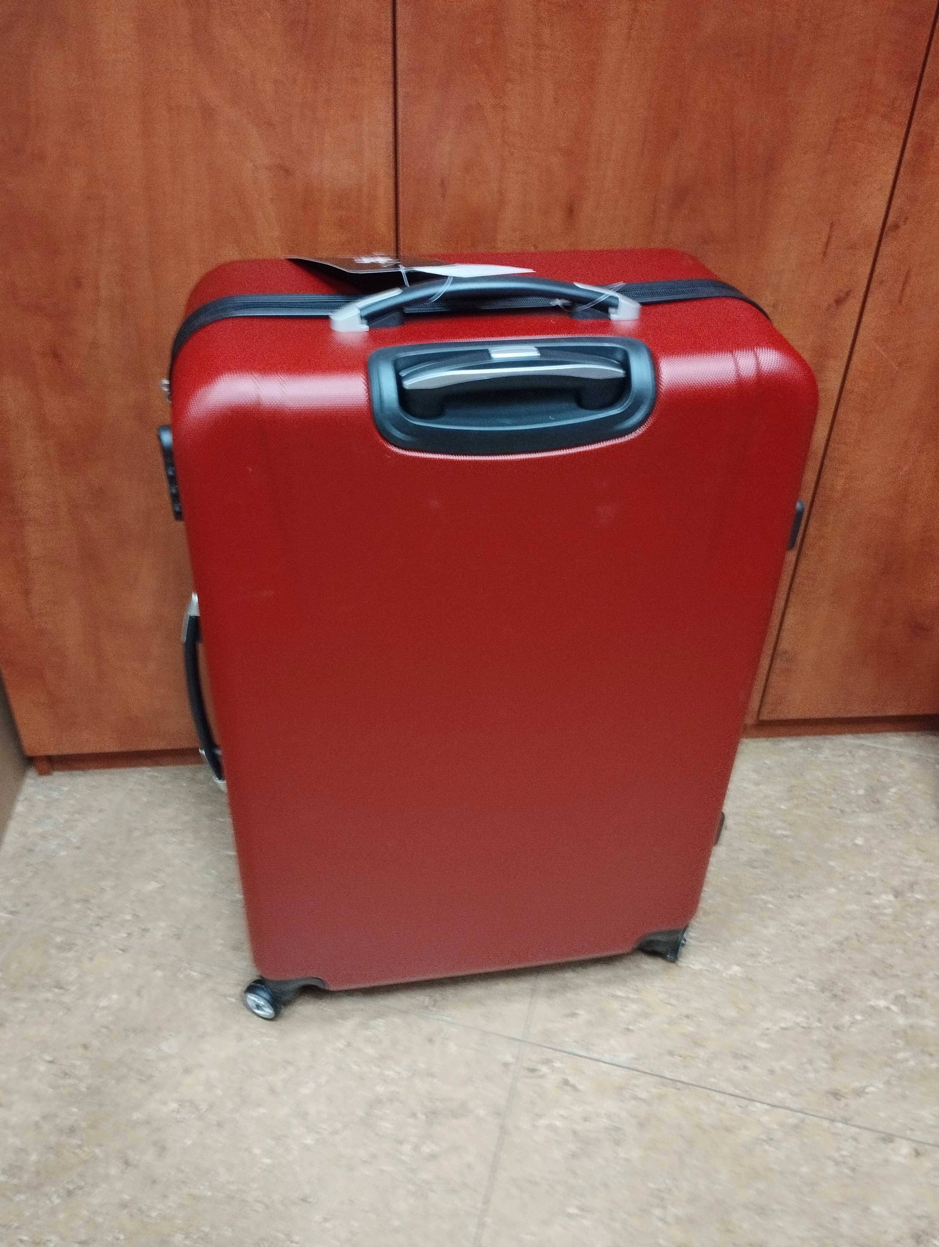 walizka-beverly-hills-polo-club-stan-powystawowy