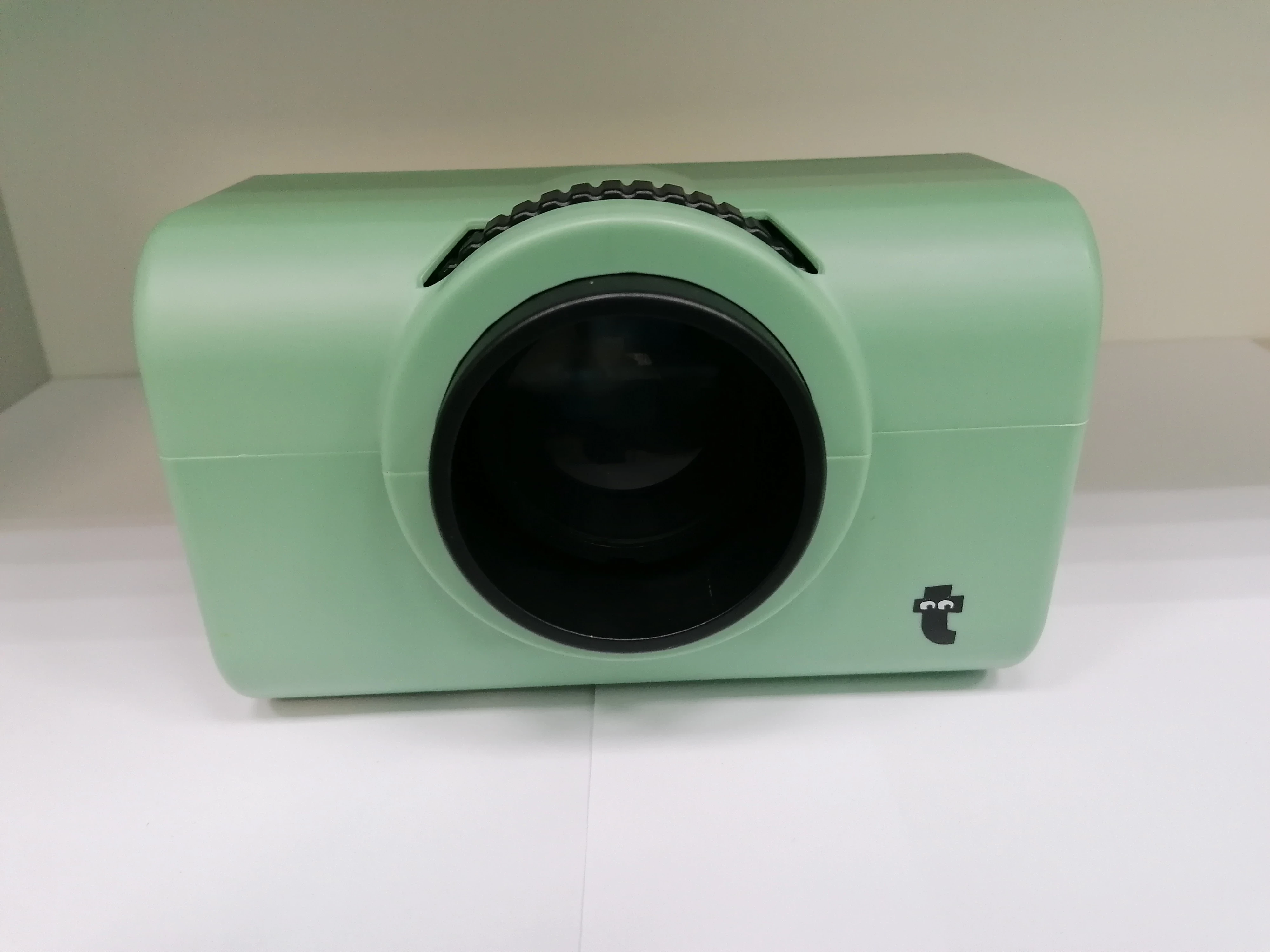 projektor-do-smartfona-flying-tiger-denmark-product-id