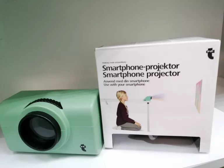 projektor-do-smartfona-flying-tiger-denmark-product-id