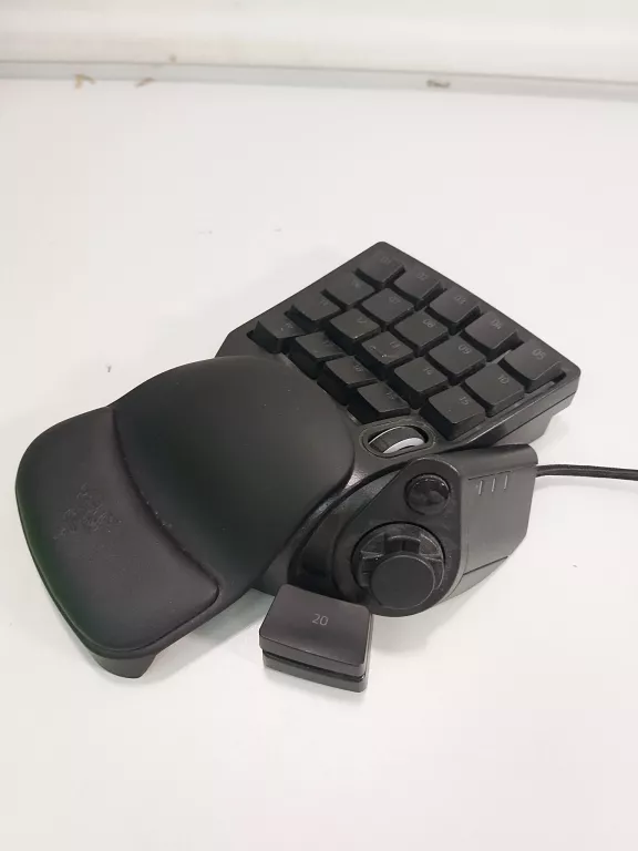 KLAWIATURA GAMINGOWA RAZER TARTARUS V2 ŚWIETNY