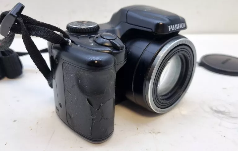 aparat-fujifilm-finepix-s8600-stan-uzywany