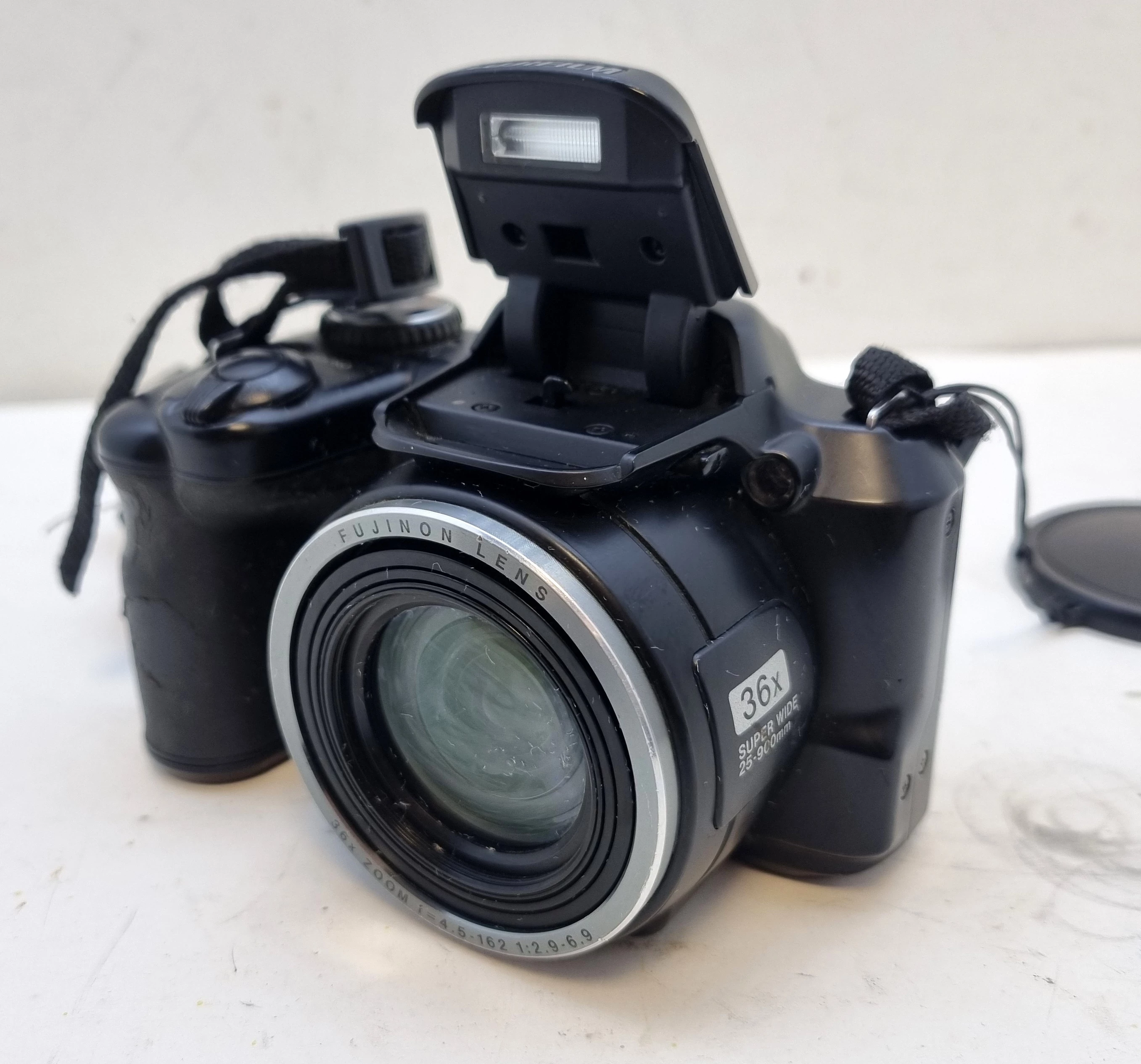 aparat-fujifilm-finepix-s8600-rozdzielczosc-16