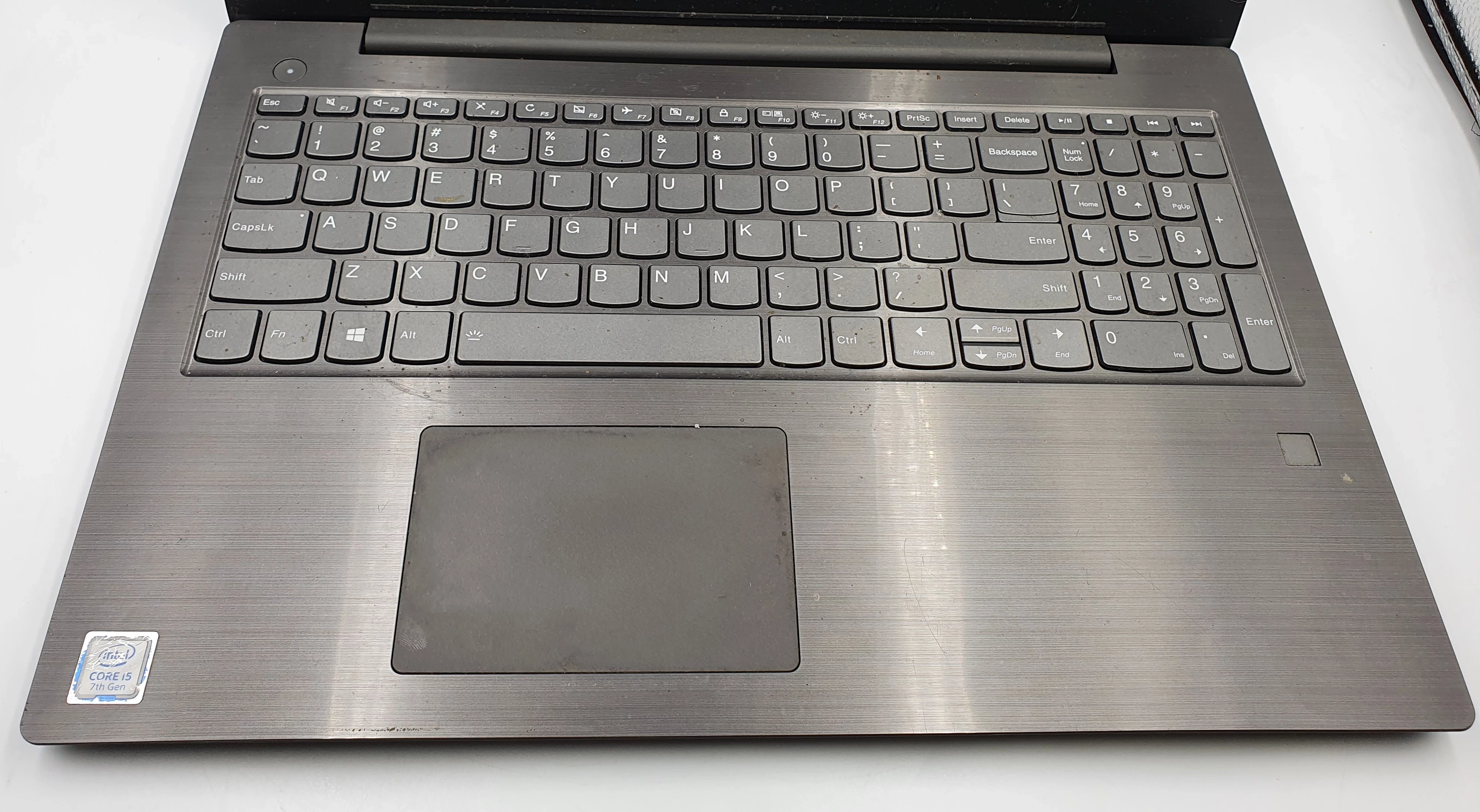 laptop-lenovo-v330-15ikb-i5-12-gb-ram-3-tb-seria-procesora-intel-core-i5