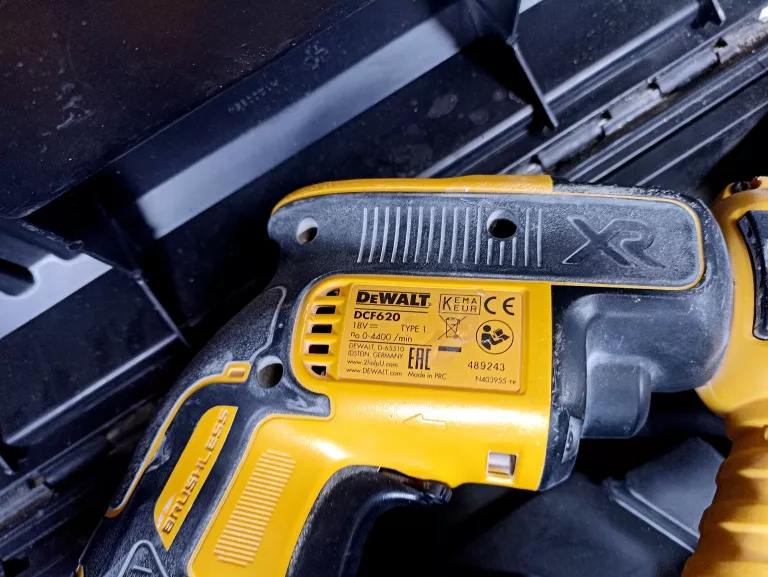 WKRĘTARKA DEWALT DCF620 Z MAGAZYNKIEM DCF6201