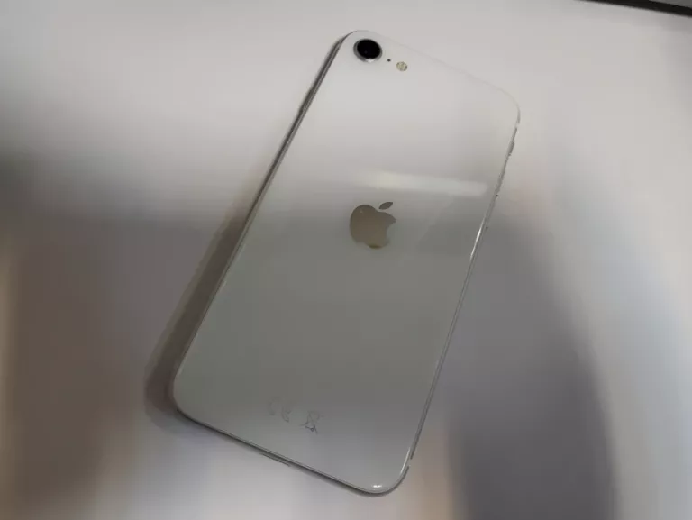 APPLE IPHONE SE (2020) 3 GB / 64 GB MX9T2PM/A