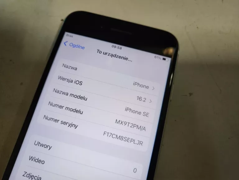 APPLE IPHONE SE (2020) 3 GB / 64 GB MX9T2PM/A