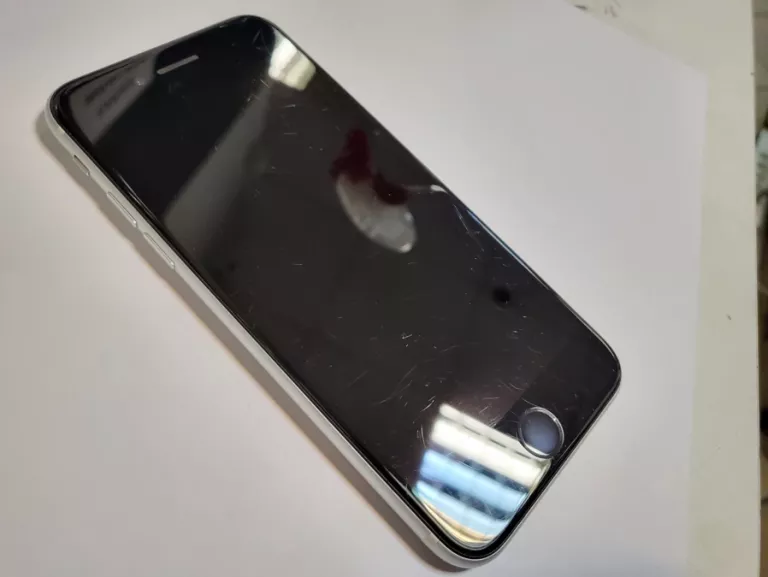 APPLE IPHONE SE (2020) 3 GB / 64 GB MX9T2PM/A