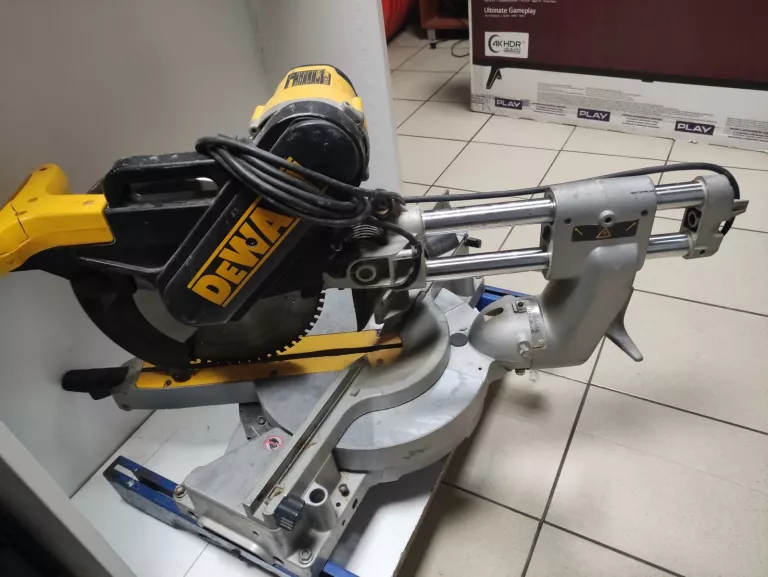 UKOŚNICA DEWALT DWS780-QS