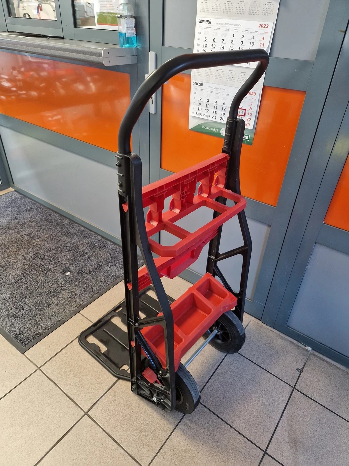 wozek-transportowy-packout-milwaukee-marka-milwaukee