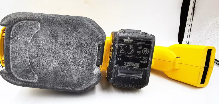 ODKURZACZ PRZEMYSŁOWY DEWALT DCV517N-XJ XR LI-ION
