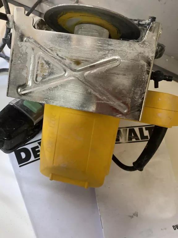 PILARKA TARCZOWA DEWALT DWC410