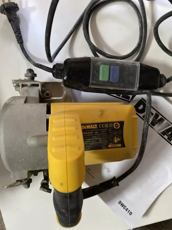 PILARKA TARCZOWA DEWALT DWC410