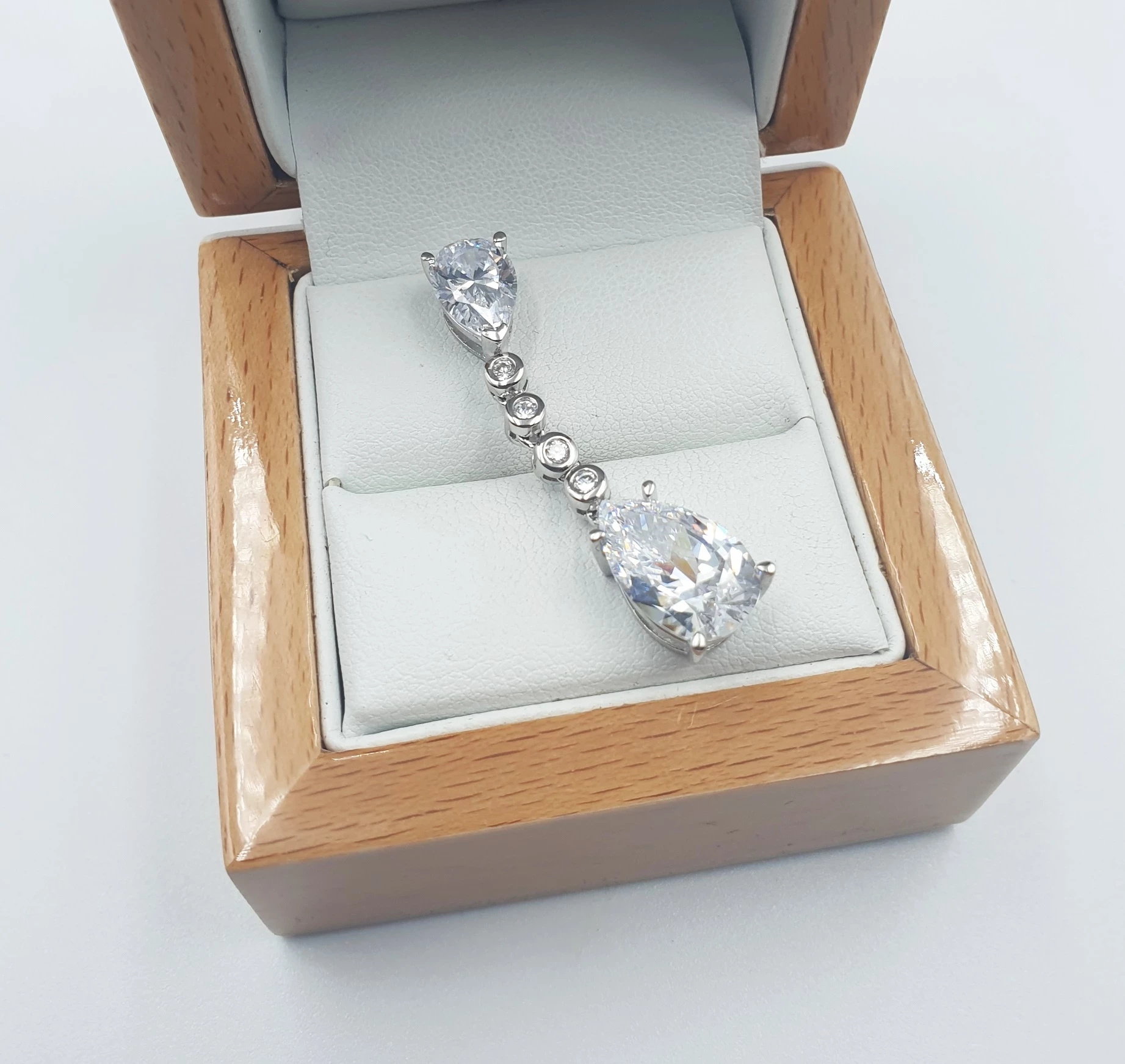 srebrna-zawieszka-z-krysztalami-478gr-p925-ean-gtin-5905220400843