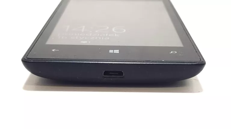 telefon-nokia-lumia-520-problemy-z-ladowaniem-typ-smartfon