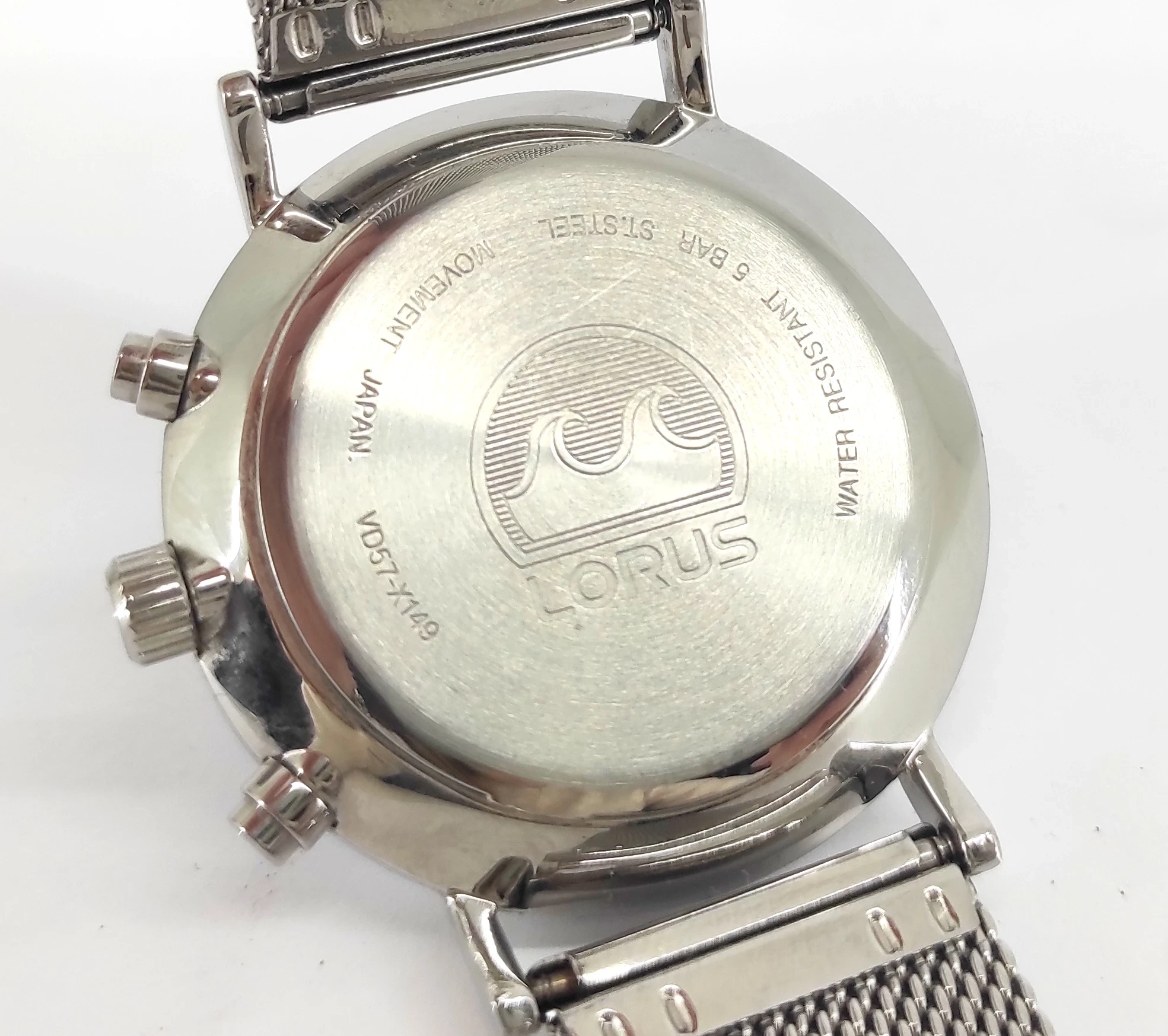 zegarek-lorus-vd57-x149-ksztalt-koperty-okragla