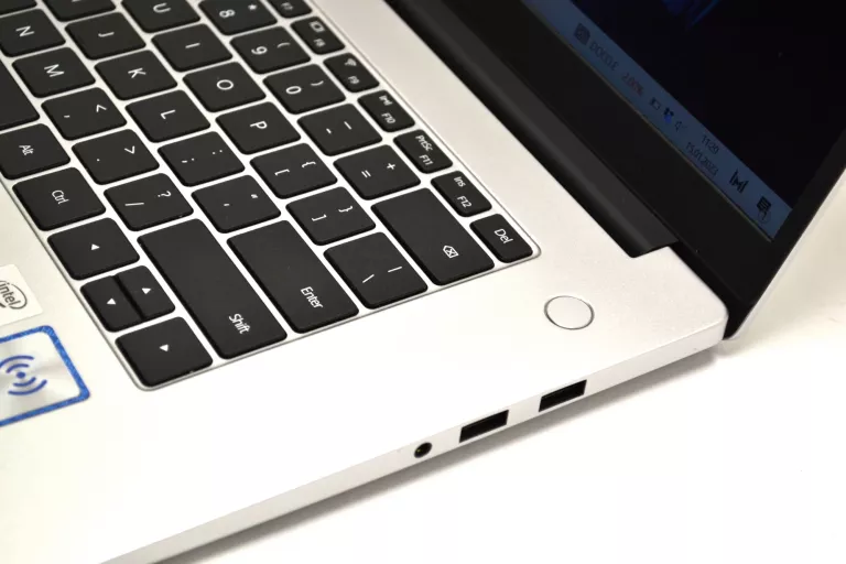 HUAWEI MATEBOOK D15 I3-10110U 8GB/256SSD + ŁADOW.