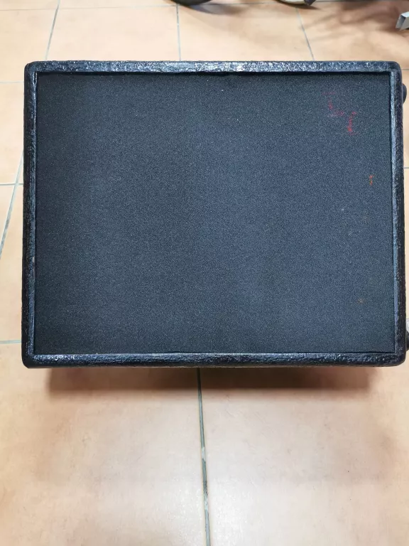 KOLUMNA ODSŁUCHOWA PEAVEY 112M