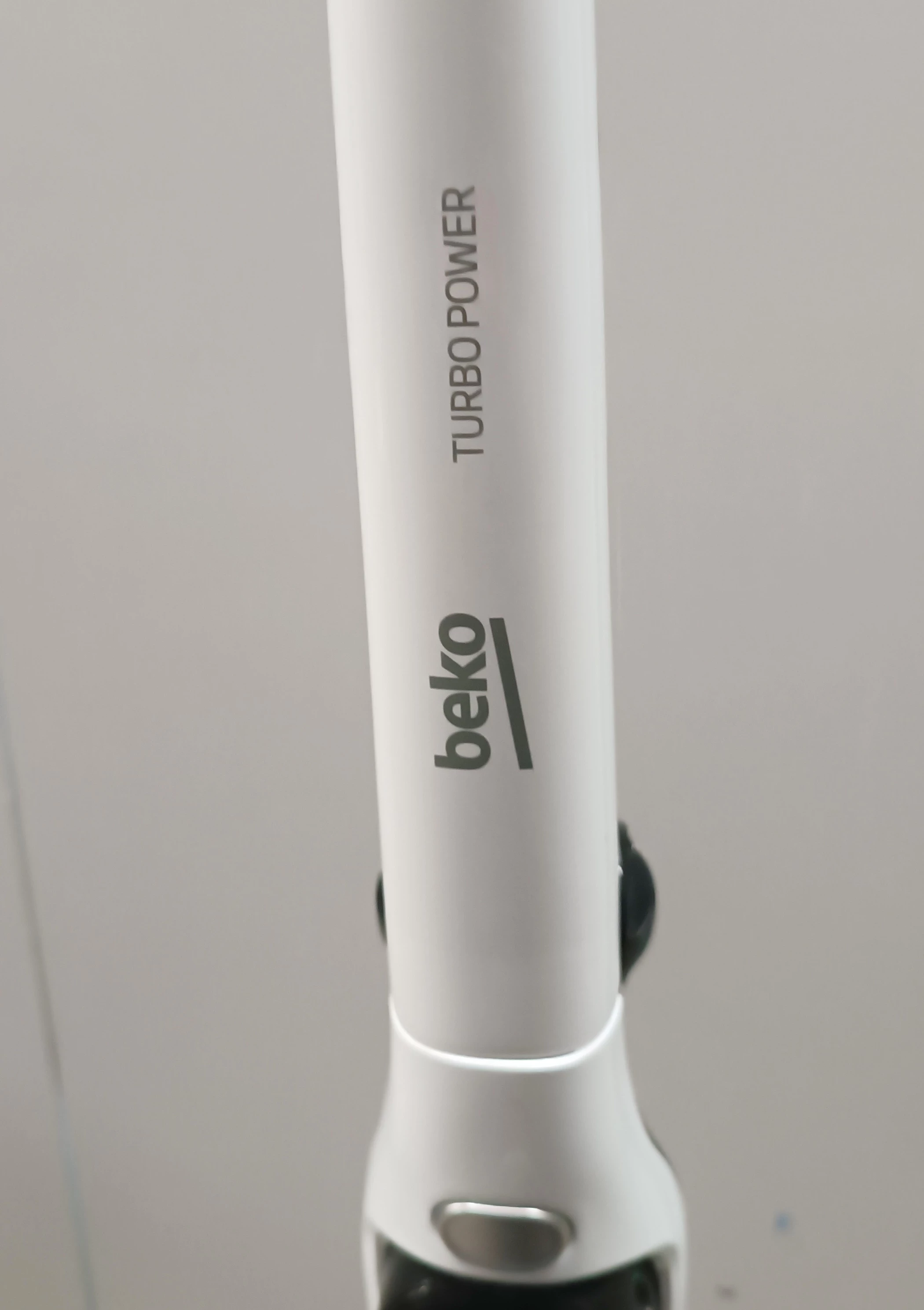 odkurzacz-pionowy-beko-easyclean-vrt61818vw-ean-gtin-8690842176159