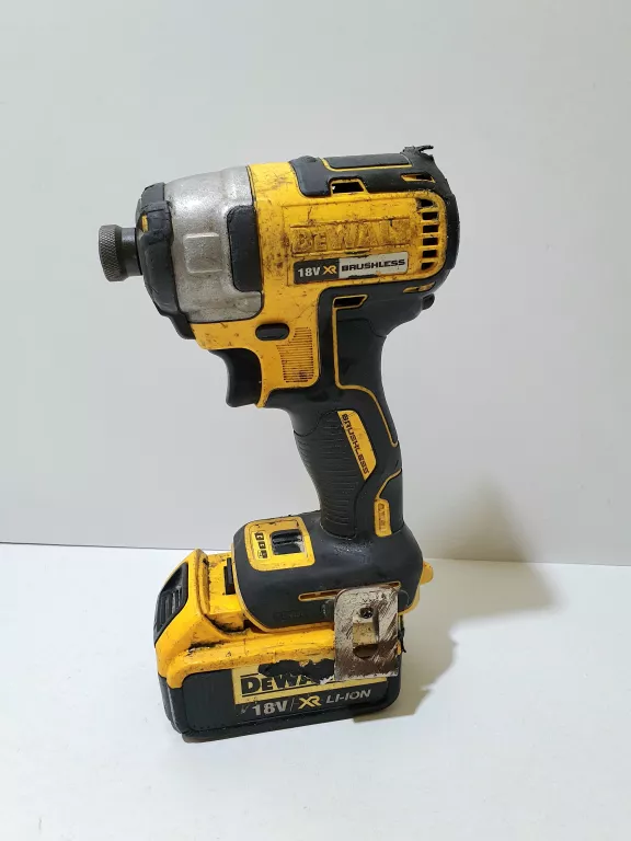 ZAKRĘTARKA UDAROWA DEWALT DCF 887