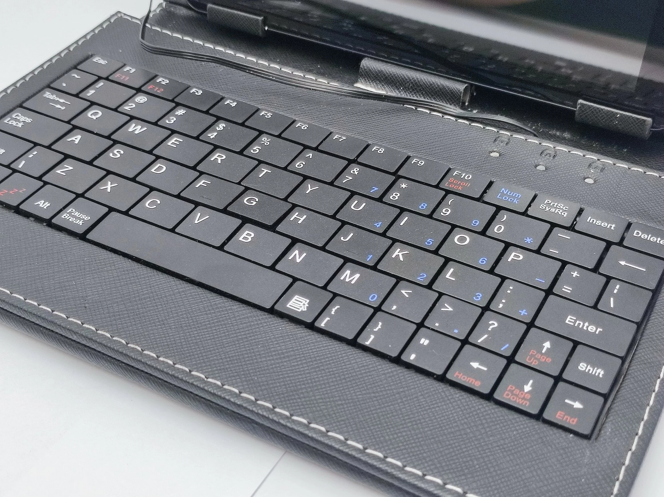 tablet-goclever-tq700-marka-goclever