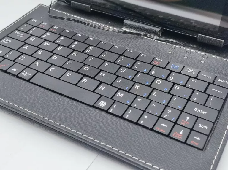 tablet-goclever-tq700-marka-goclever