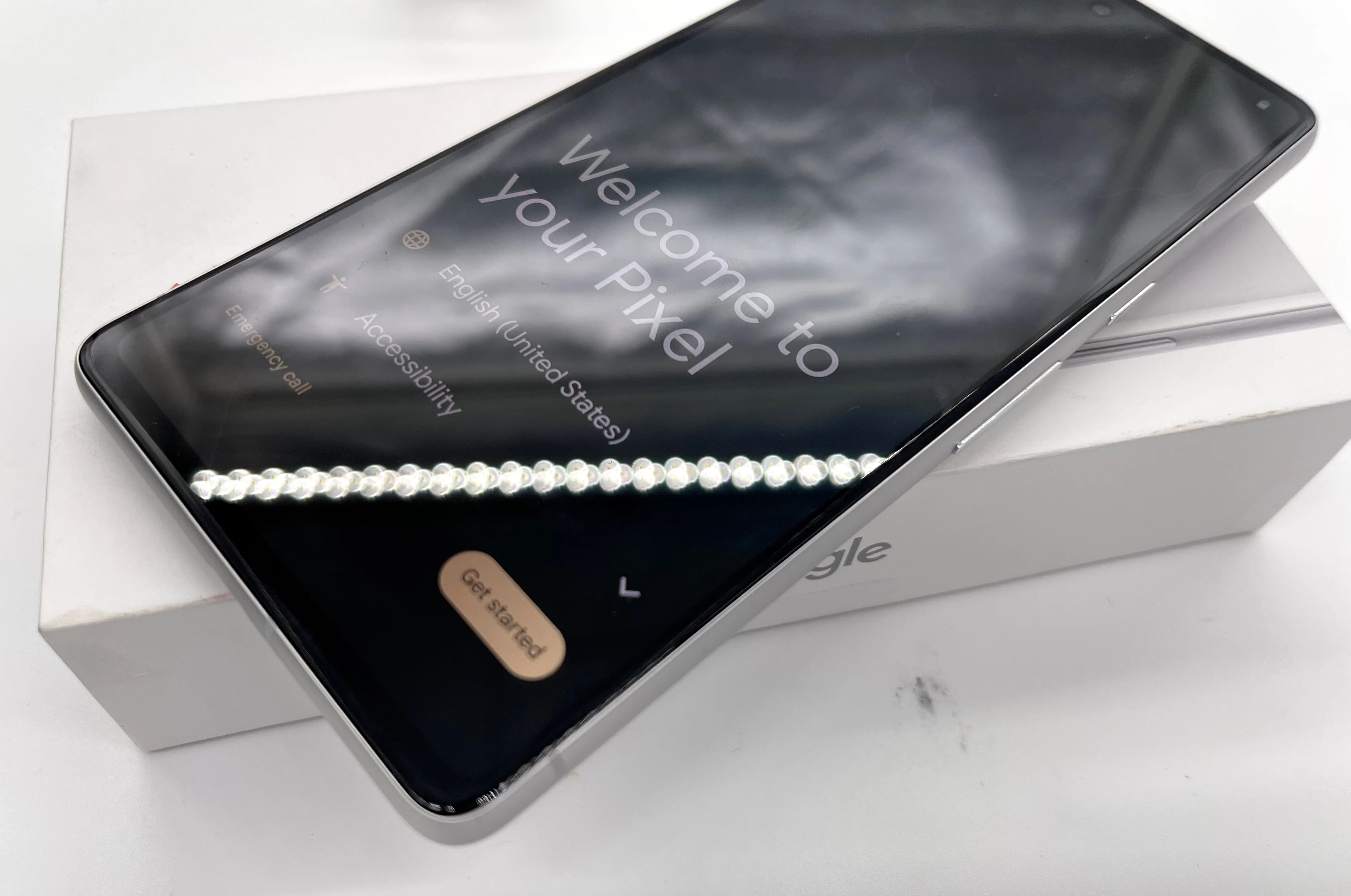 telefon-google-pixel-7-igla-pudelko-kolor-bialy