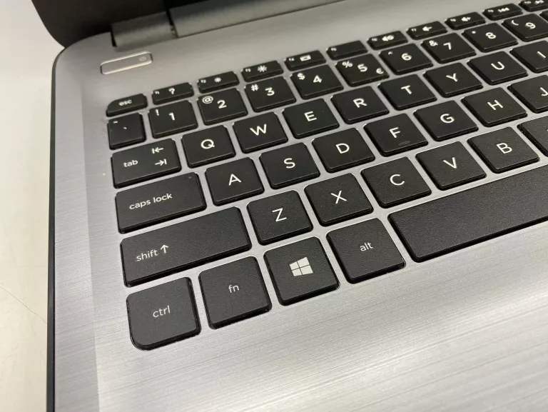 LAPTOP HP 255 G5 3165NGW 4/500GB WIN 10