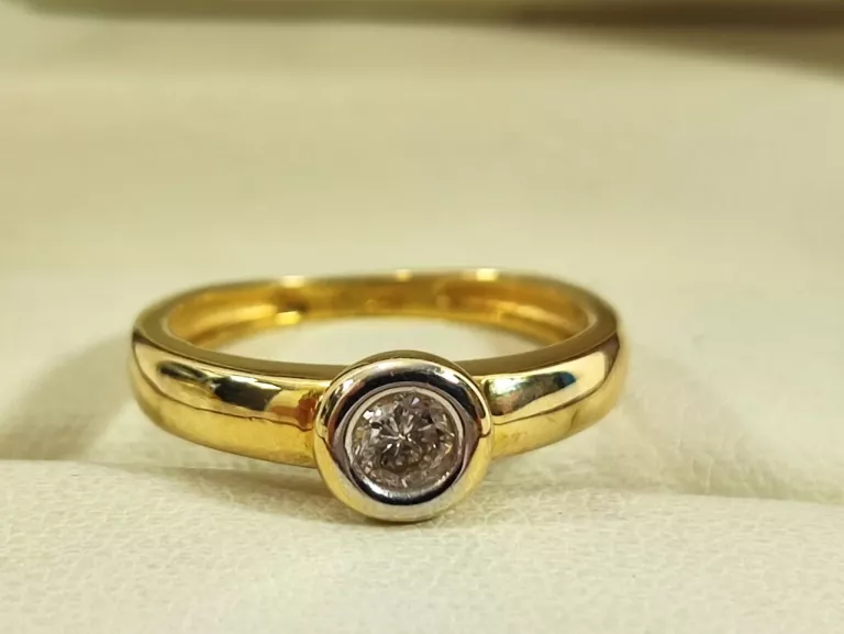 DORODNY ZŁOTY PIERŚCIONEK Z DIAMENTEM 0,2 CT P 585
