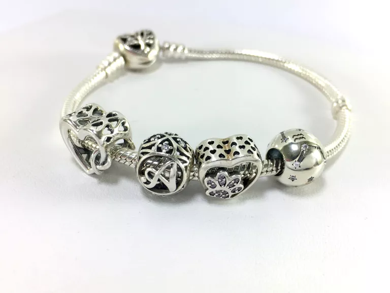 SREBRNA BRANSOLETKA PANDORA +4 CHARMS 925 21,38G