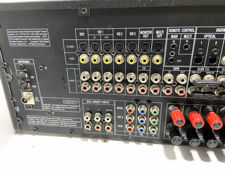 amplituner-harman-kardon-avr-7000-komunikacja-brak