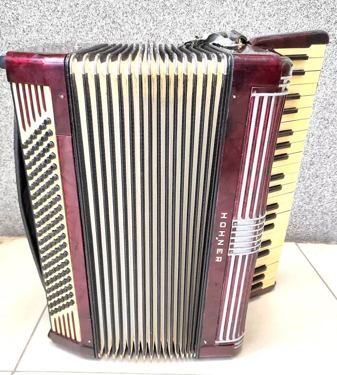 AKORDEON HOHNER VERDI III